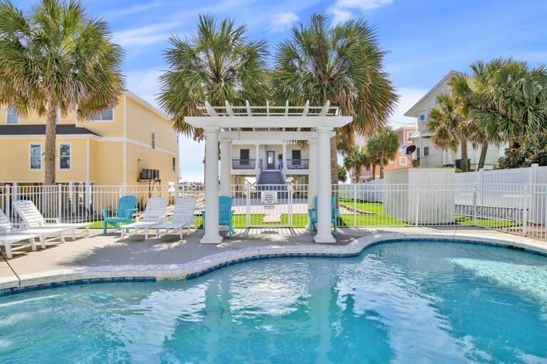 Private pool only for Romar House at Beachside.