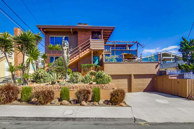 At The Beach: 3 Bedroom Vacation Accommodations in San Diego CA (137697) -  Find Rentals