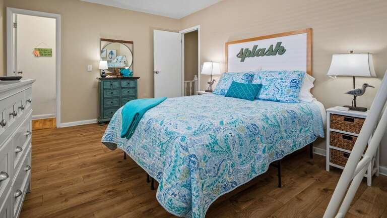 Jeff and Gina Properties - Seashell 20 (SSH20) - Indian Shores - 2 Bedroom - 2 1/2 Bathroom - Waterfront - Outside Pool