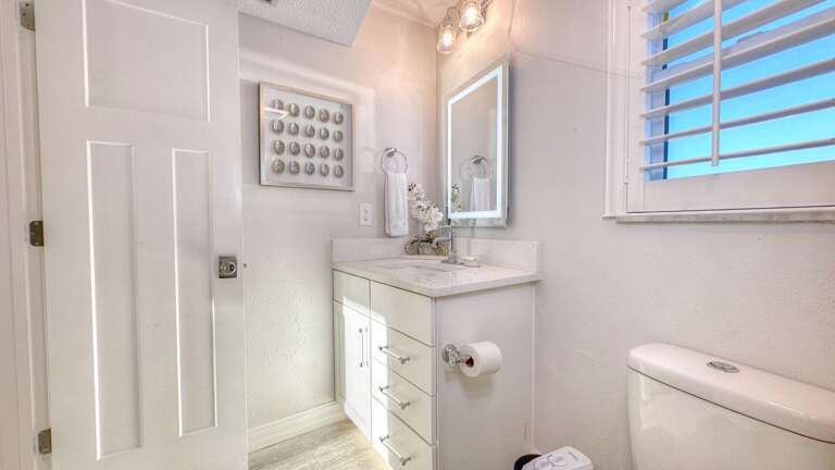 3 Bedroom/ 3 Bath Vacation Rental in Treasure Island Florida by Jeff and Gina Properties 3 Bedroom/ 3 Bath Vacation Rental in Treasure Island Florida by Jeff and Gina Properties