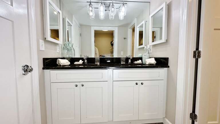 Jeff and Gina Properties - Pipers Run 3 (PR3) - Indian Shores - 2 Bedroom - 2 Bathroom - Gulf Front - Waterfront - Beach Front Jeff and Gina Properties - Pipers Run 3 (PR3) - Indian Shores - 2 Bedroom - 2 Bathroom - Gulf Front - Waterfront - Beach Front