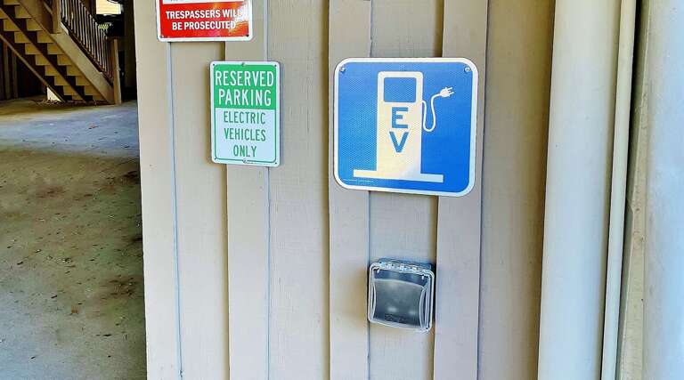 Jeff and Gina Properties - Pipers Run 3 (PR3) - Indian Shores - 2 Bedroom - 2 Bathroom - Gulf Front - Waterfront - Beach Front Jeff and Gina Properties - Pipers Run 3 (PR3) - Indian Shores - 2 Bedroom - 2 Bathroom - Gulf Front - Waterfront - Beach Front