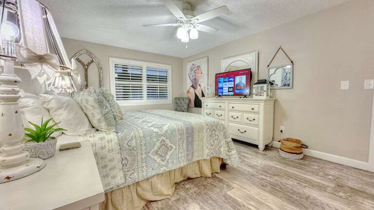 Jeff and Gina Properties - Pipers Run 3 (PR3) - Indian Shores - 2 Bedroom - 2 Bathroom - Gulf Front - Waterfront - Beach Front Jeff and Gina Properties - Pipers Run 3 (PR3) - Indian Shores - 2 Bedroom - 2 Bathroom - Gulf Front - Waterfront - Beach Front