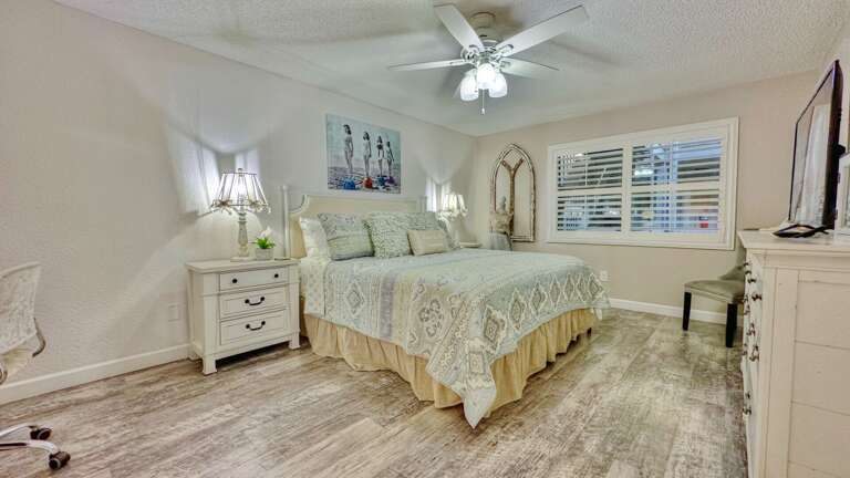 Jeff and Gina Properties - Pipers Run 3 (PR3) - Indian Shores - 2 Bedroom - 2 Bathroom - Gulf Front - Waterfront - Beach Front Jeff and Gina Properties - Pipers Run 3 (PR3) - Indian Shores - 2 Bedroom - 2 Bathroom - Gulf Front - Waterfront - Beach Front