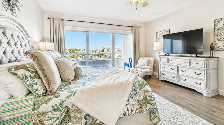 Jeff and Gina Properties - Sun West Palms 202 (SWP202) - Clearwater Beach - 3 Bedroom - 3 Bathroom - Bay Front - Waterfront Jeff and Gina Properties - Sun West Palms 202 (SWP202) - Clearwater Beach - 3 Bedroom - 3 Bathroom - Bay Front - Waterfront