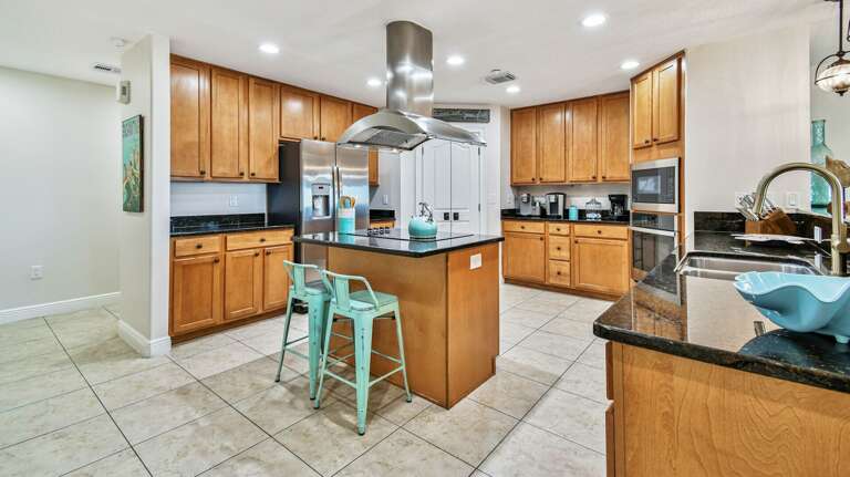 Jeff and Gina Properties - Sun West Palms 202 (SWP202) - Clearwater Beach - 3 Bedroom - 3 Bathroom - Bay Front - Waterfront Jeff and Gina Properties - Sun West Palms 202 (SWP202) - Clearwater Beach - 3 Bedroom - 3 Bathroom - Bay Front - Waterfront