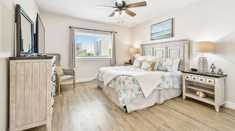 Jeff and Gina Properties - Sun West Palms 202 (SWP202) - Clearwater Beach - 3 Bedroom - 3 Bathroom - Bay Front - Waterfront Jeff and Gina Properties - Sun West Palms 202 (SWP202) - Clearwater Beach - 3 Bedroom - 3 Bathroom - Bay Front - Waterfront
