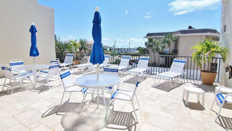 Jeff and Gina Properties - Belleair Beach Club 215 (BBC215) - Belleair Beach - 1 Bedroom - 1 Bathroom - Gulf Waterfront - Beach Front