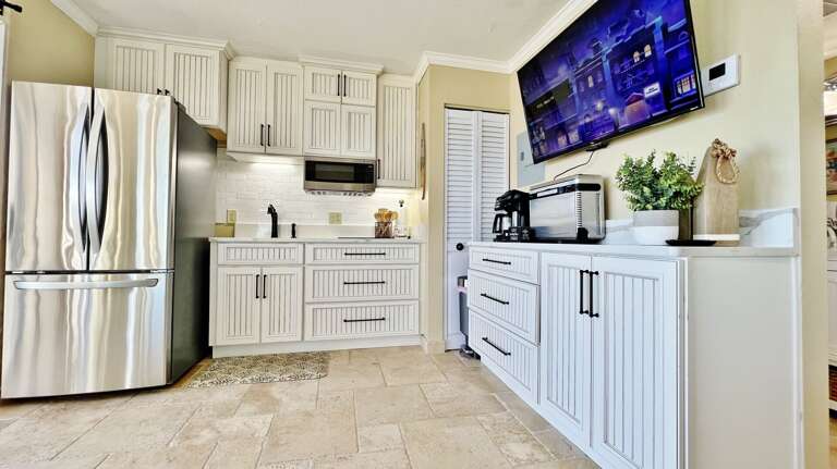 Jeff and Gina Properties - Belleair Beach Club 215 (BBC215) - Belleair Beach - 1 Bedroom - 1 Bathroom - Gulf Waterfront - Beach Front Jeff and Gina Properties - Belleair Beach Club 215 (BBC215) - Belleair Beach - 1 Bedroom - 1 Bathroom - Gulf Waterfront - Beach Front