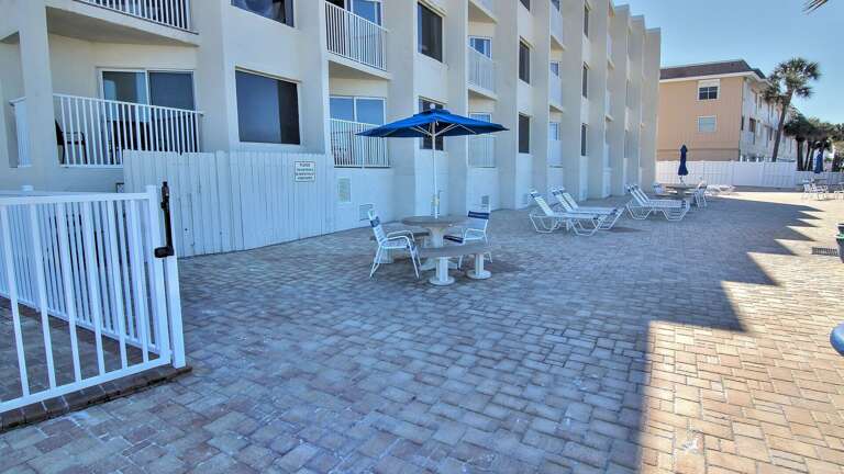 Jeff and Gina Properties - Belleair Beach Club 215 (BBC215) - Belleair Beach - 1 Bedroom - 1 Bathroom - Gulf Waterfront - Beach Front Jeff and Gina Properties - Belleair Beach Club 215 (BBC215) - Belleair Beach - 1 Bedroom - 1 Bathroom - Gulf Waterfront - Beach Front