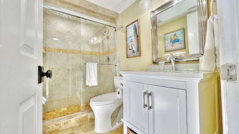 Jeff and Gina Properties - Belleair Beach Club 215 (BBC215) - Belleair Beach - 1 Bedroom - 1 Bathroom - Gulf Waterfront - Beach Front
