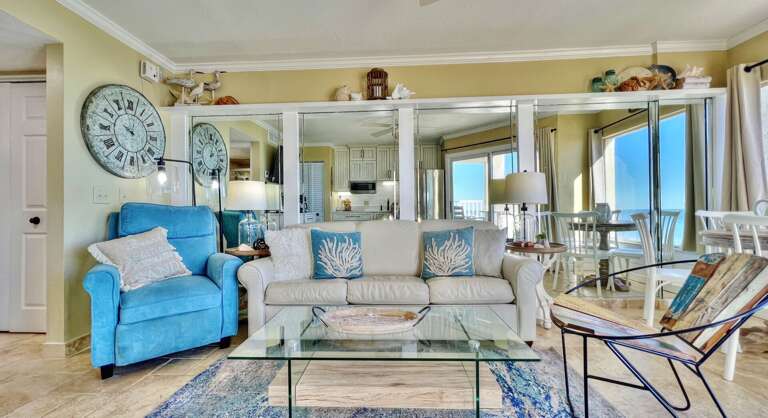 Jeff and Gina Properties - Belleair Beach Club 215 (BBC215) - Belleair Beach - 1 Bedroom - 1 Bathroom - Gulf Waterfront - Beach Front Jeff and Gina Properties - Belleair Beach Club 215 (BBC215) - Belleair Beach - 1 Bedroom - 1 Bathroom - Gulf Waterfront - Beach Front