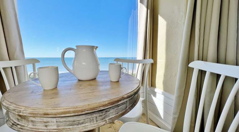 Jeff and Gina Properties - Belleair Beach Club 215 (BBC215) - Belleair Beach - 1 Bedroom - 1 Bathroom - Gulf Waterfront - Beach Front