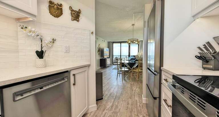 Ocean Trillium 303 (OT303) - New Smyrna Beach - Freshly renovated fully equipped kitchen boasts granite counters