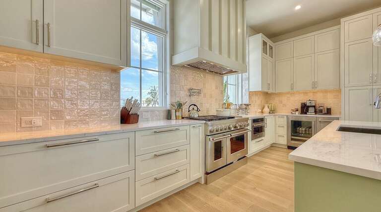 Keurig and Regular Coffee makers, coffee bean grinder, frother, Green Pan Slow Cooker, and more! Keurig and Regular Coffee makers, coffee bean grinder, frother, Green Pan Slow Cooker, and more!