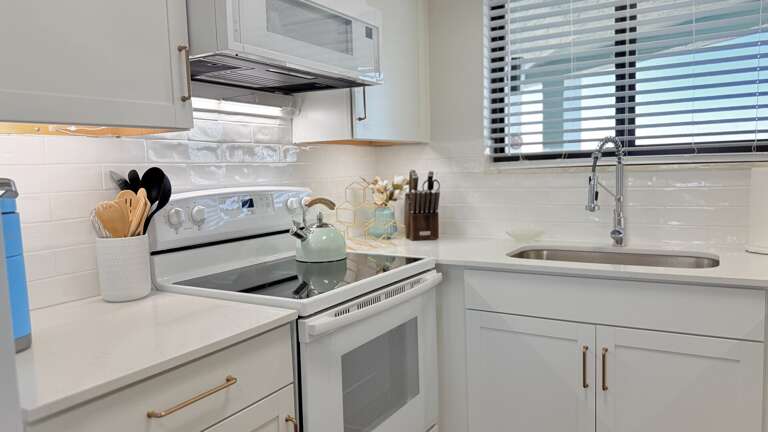 Jeff and Gina Properties - Ocean Trillium 804 the best views in the building bar none! - New Smyrna Beach - 1 BR- 1 BA - Direct Beach Front - Slim Aaron's photography featured design 60's vibe.