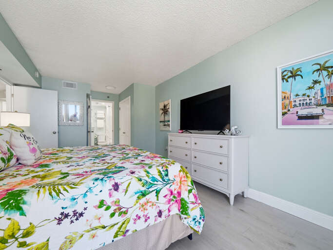 Jeff and Gina Properties - Ocean Trillium 502 - New Smyrna Beach - 1 BR - 1 BA - Beach Views - next door to Chase's on the Beach