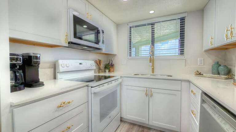Jeff and Gina Properties - Ocean Trillium 304 (OT304) - New Smyrna Beach - 1 Bedroom - 1 Bathroom - Atlantic Ocean - Waterfront - Beach Front