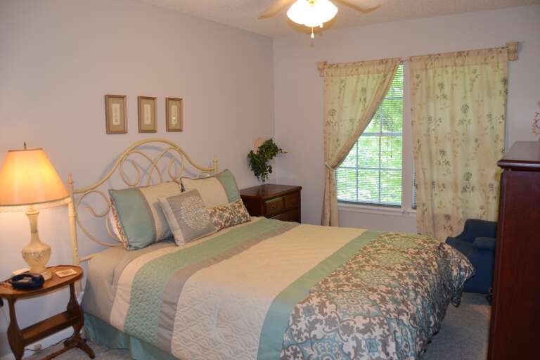 149LaviLn-bedroom 1 v1