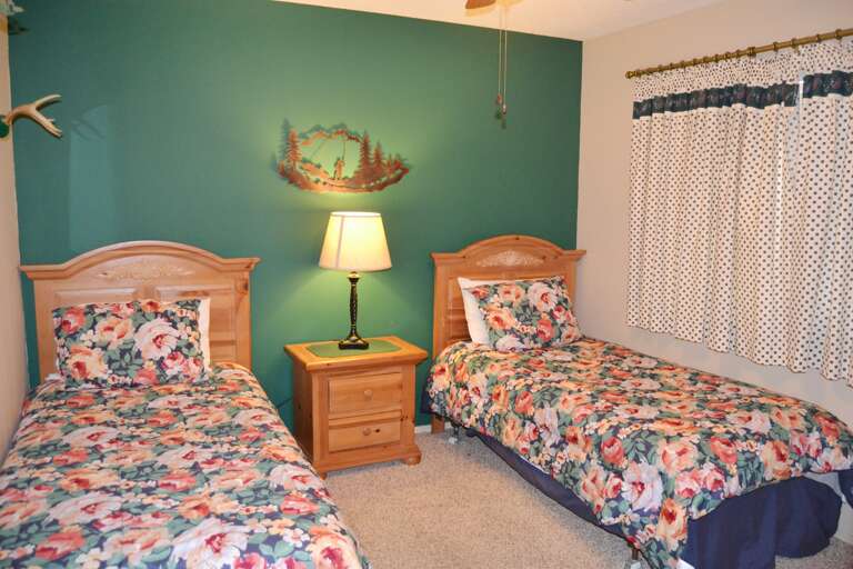 7RomeLn- Guest Bedroom v1