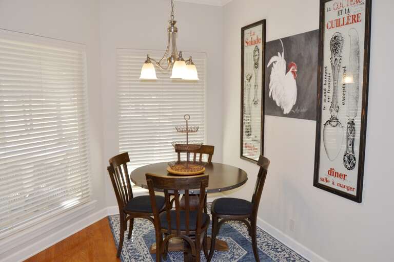 98SansWy-Breakfast Nook (2)