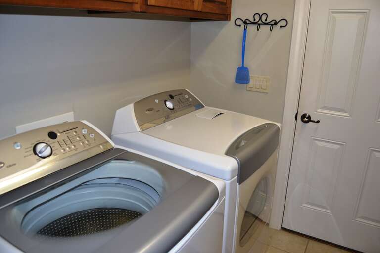 98SansWy-Laundry Room