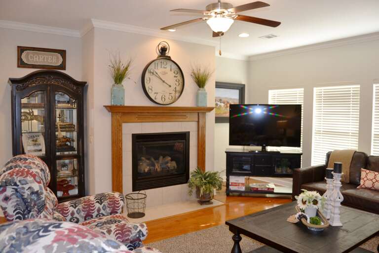 98SansWy-Living Room (5)