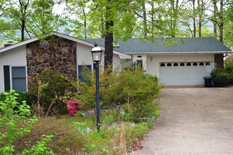 3 Alba Circle Hot Springs Village, AR 3 Bedroom Vacation Rental for