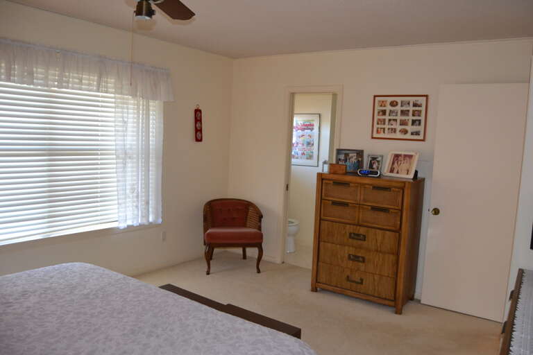 15SierLn-Bedroom 1 (2)