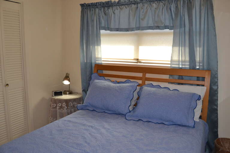 15SierLn-Bedroom 2 (2)