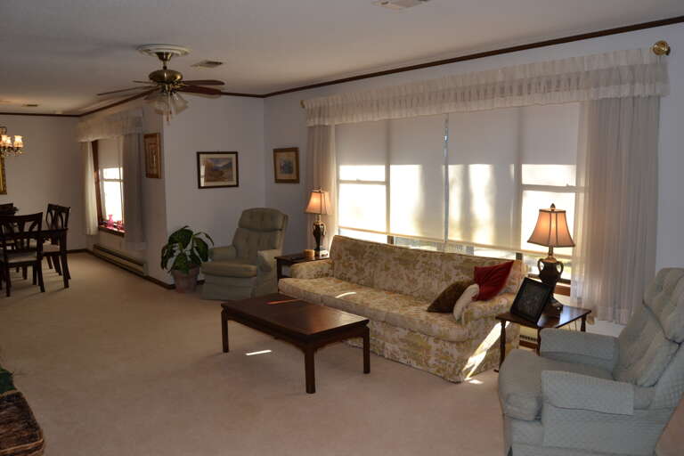 15SierLn-Living Room (1)