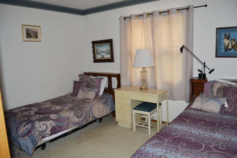 8AlarWy- Guest Bedroom 1 (1)