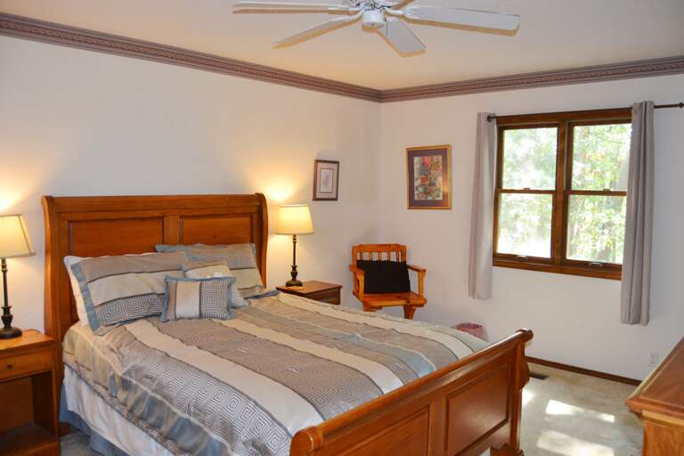 8AlarWy- Main Bedroom (2)