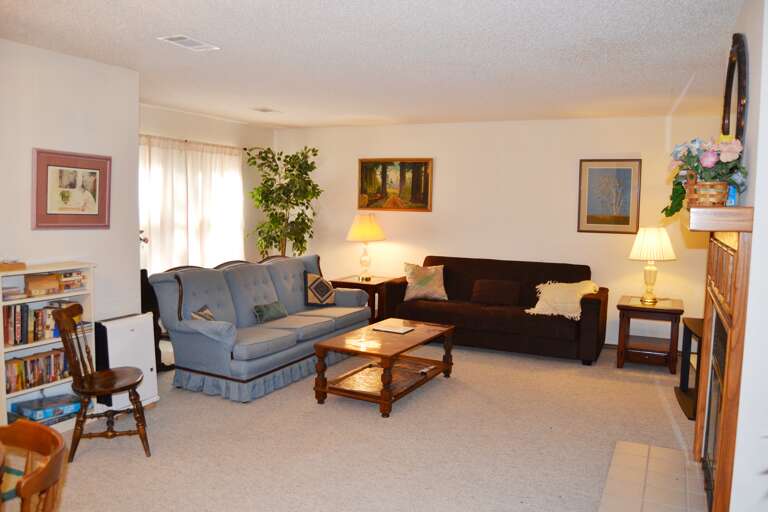 8AlarWy-Living Area 1 (2)