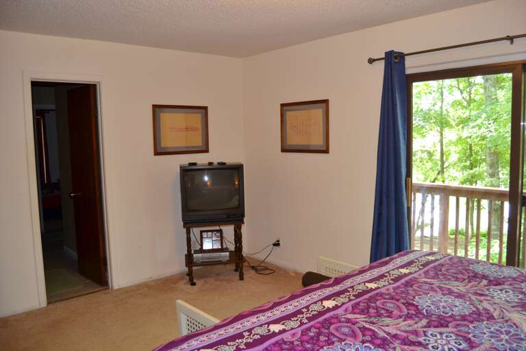 42LequPl-Main Bedroom (2)