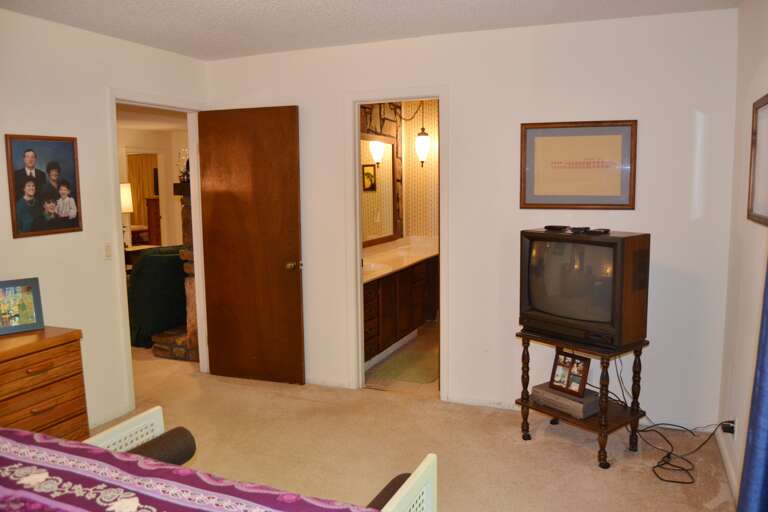 42LequPl-Main Bedroom (3)