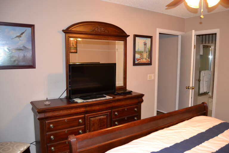 79MandDr-Bedroom 1 (3)