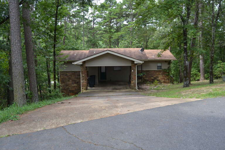 4 Circle, Hot Springs Village, AR 2 Bedrooms, Sleeps 4 Pet