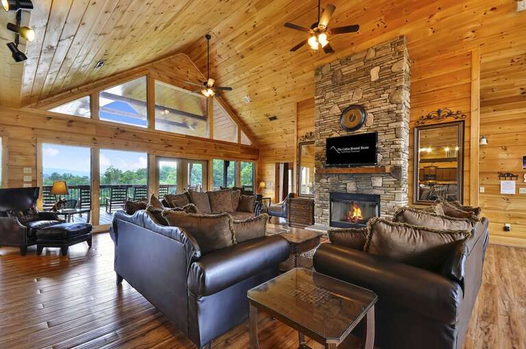 Spacious Living Area Features Plenty of Seating. Spacious Living Area Features Plenty of Seating.