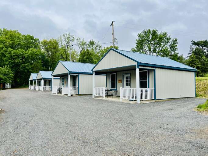 Palmer Lake Modern Cabins 2 Bedroom Cabin for Rent in Palmer Lake, MI