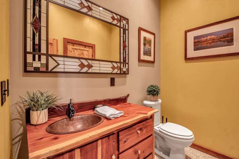 First floor Private bathroom First floor Private bathroom