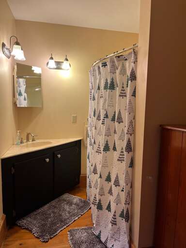 full bathroom in Master bedroom