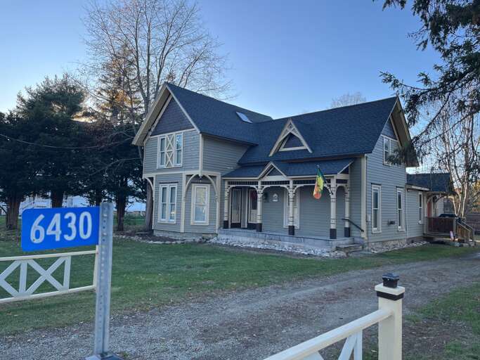 THE TAIGE - welcome to our cozy home  - stroll into the village of Ellicottville