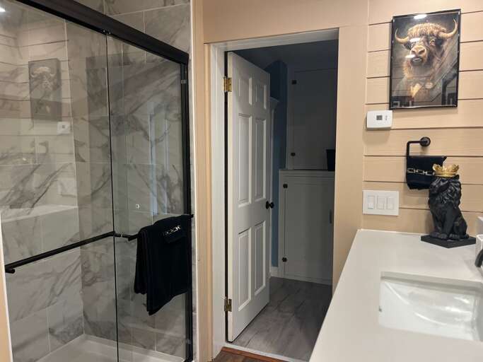 Master Bathroom Master Bathroom