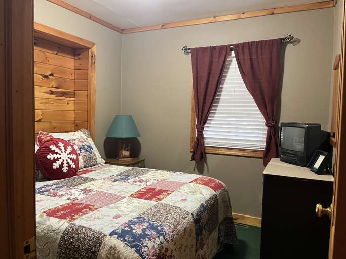 queen bedroom queen bedroom