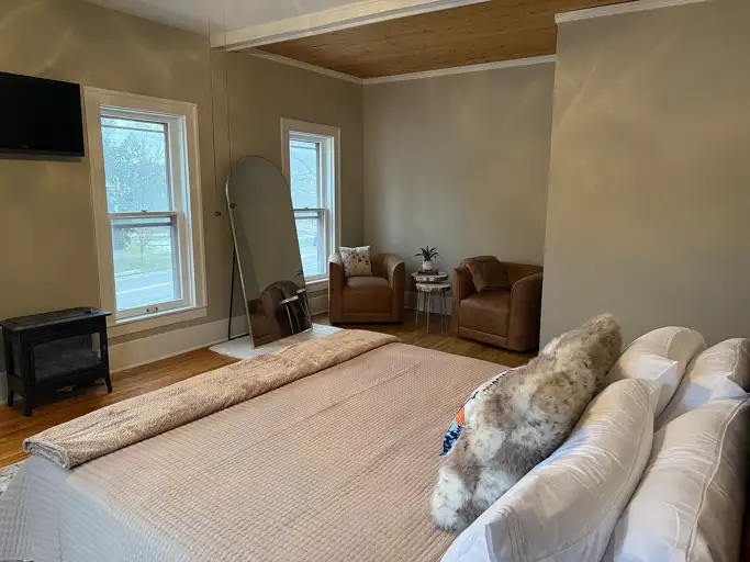 spacious King bedroom