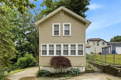 629 Seymour Terrace