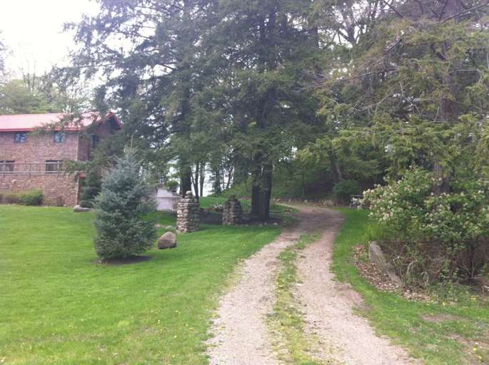 Driveway leading to House