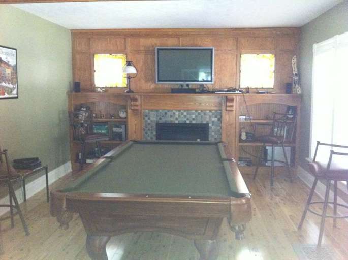 pool table - 5 bedroom