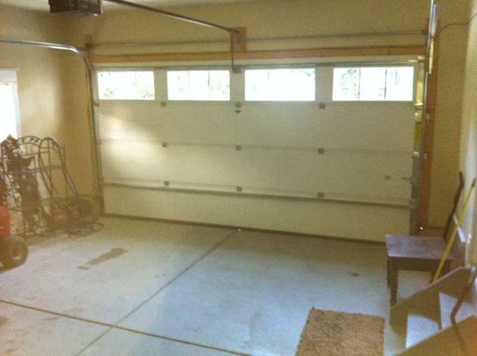 Garage included in 3 bedroom side